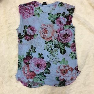 Short sleeve blue flower Rue21 shirt